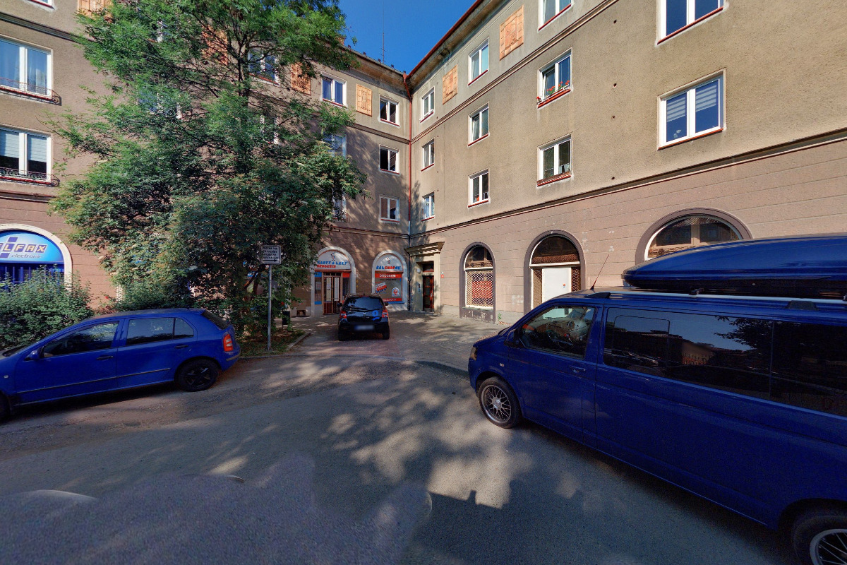 BARVY A LAKY DROGERIE foto 2