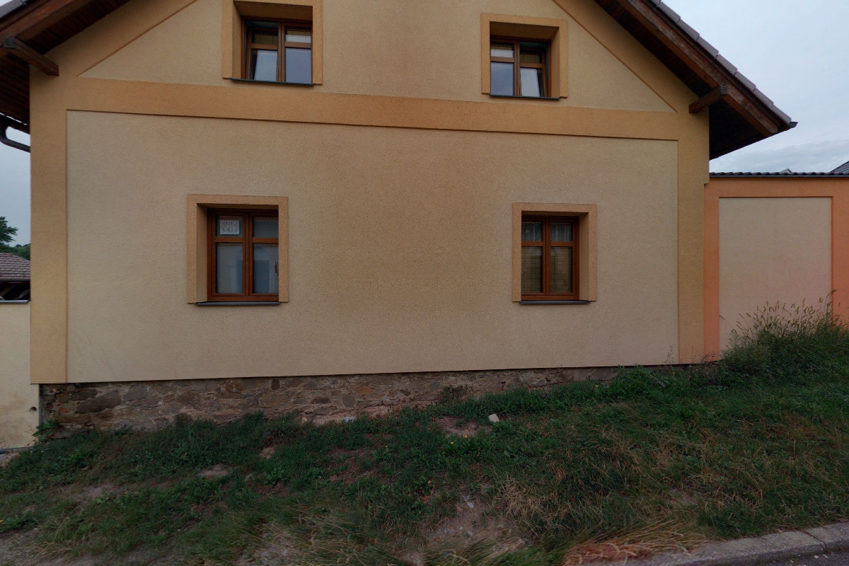 Hůlka - strojní omítky