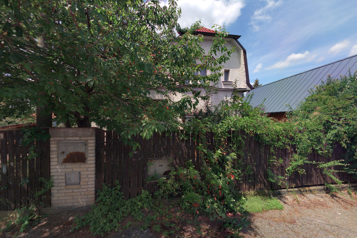 Mgr. Petra Hanelová