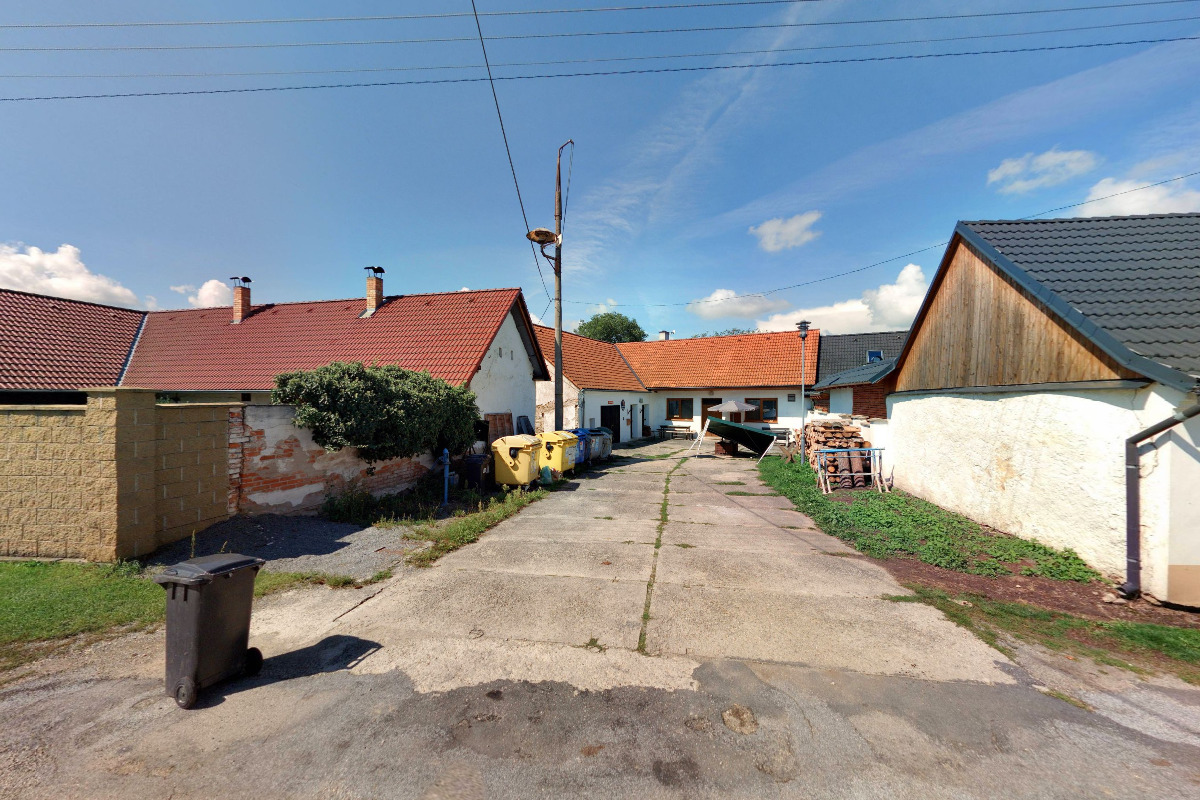 Újezdec - obecní úřad foto 2