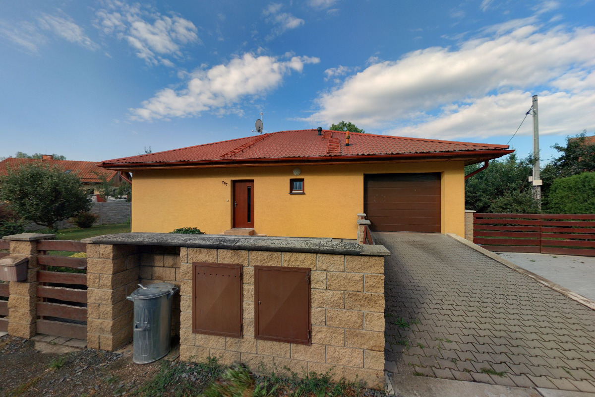 VČELAŘSKÁ FARMA –  Jan Kolomý foto 2