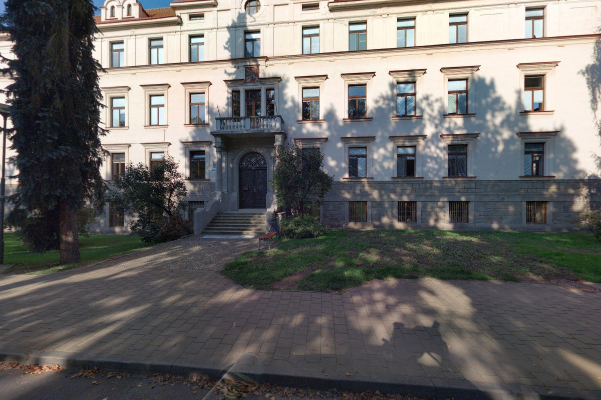 Základní škola Třeboň, Na Sadech 375 foto 4