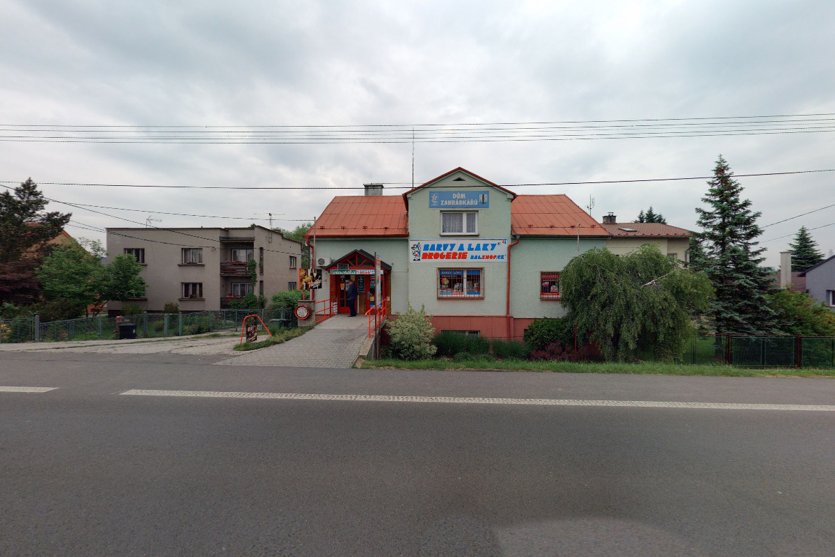 BARVY A LAKY DROGERIE