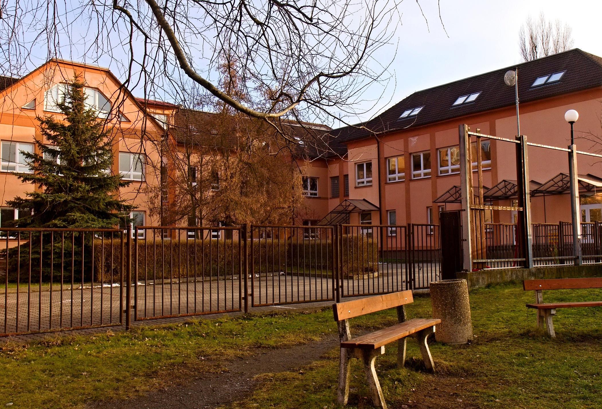 Masarykova základní škola, Praha 9 - Újezd nad Lesy foto 5