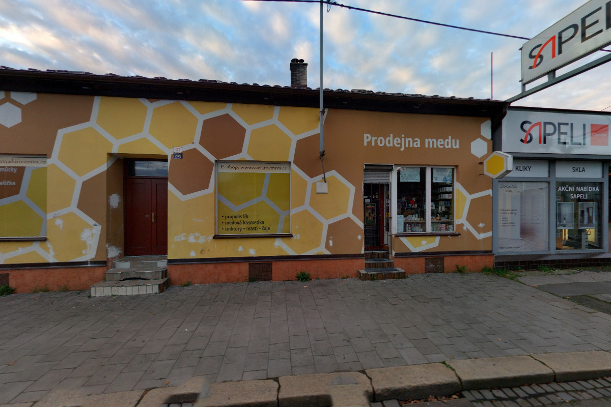 APIS - Včelařské družstvo, Dům včelařů foto 2