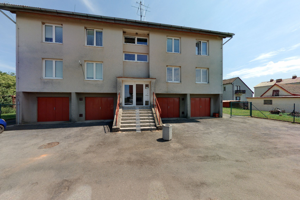 Ing. René Hartl - výstavby antukových hřišť