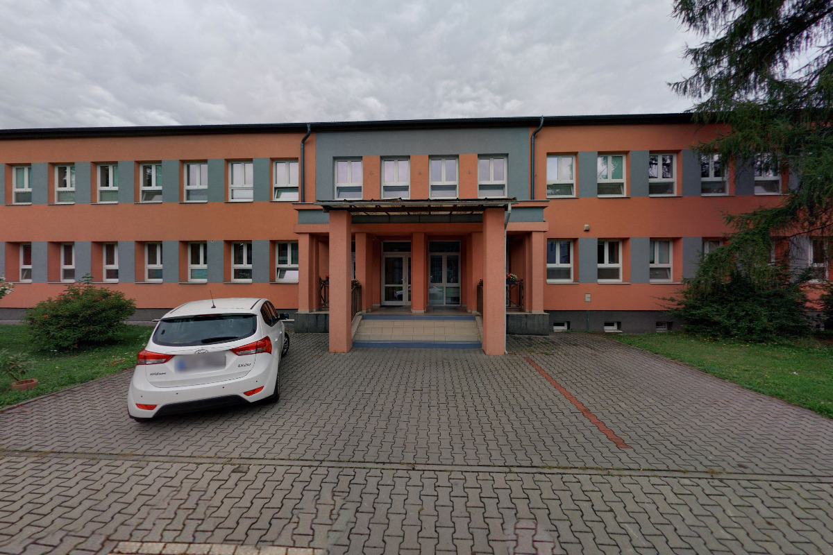 Dětský domov a Školní jídelna Ostrava-Hrabová foto 2