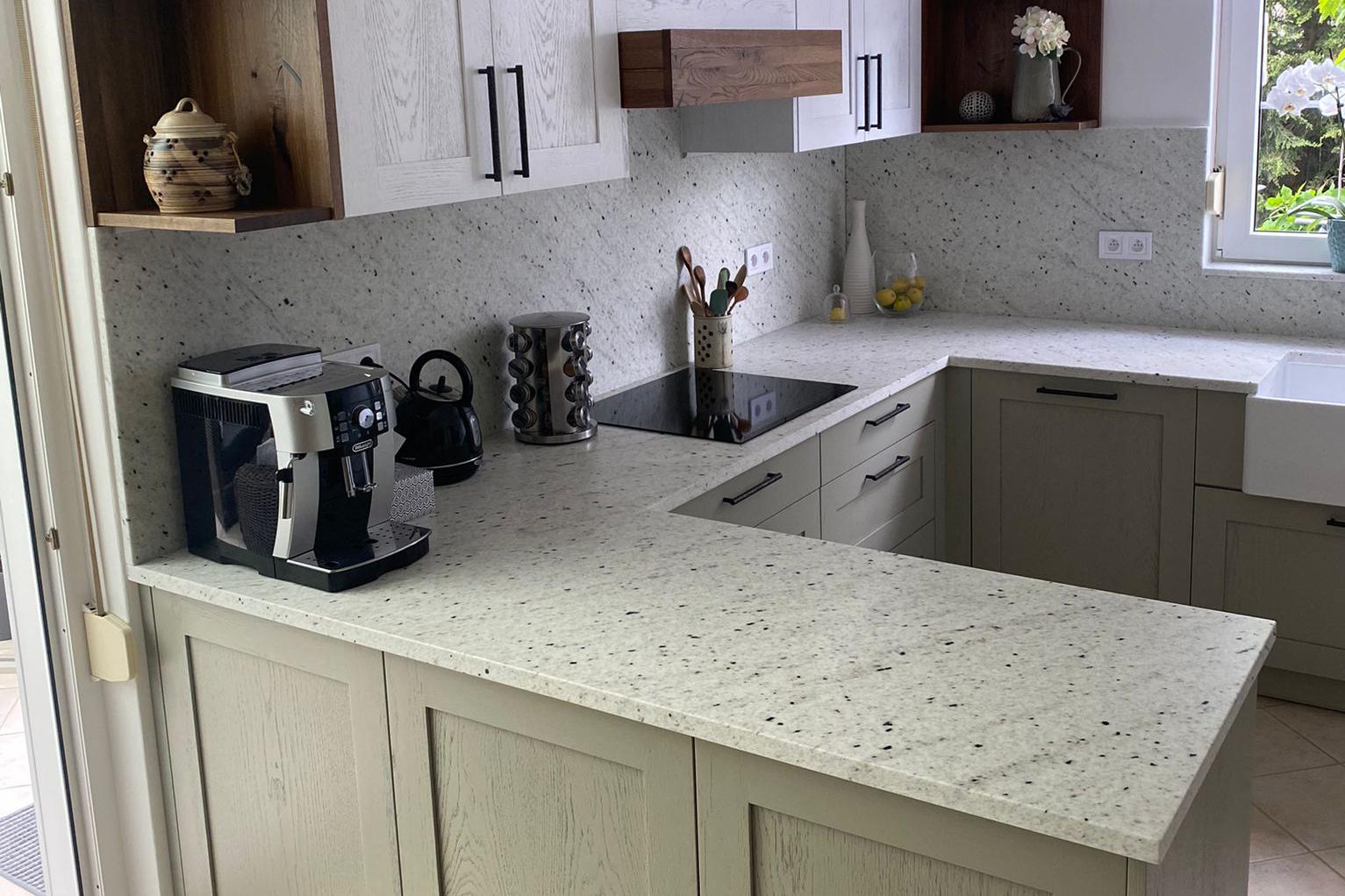 Kuchyňská deska z přírodního kamene