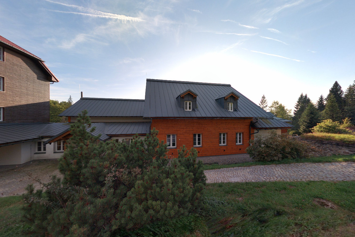 Zlaté stáří, s.r.o.