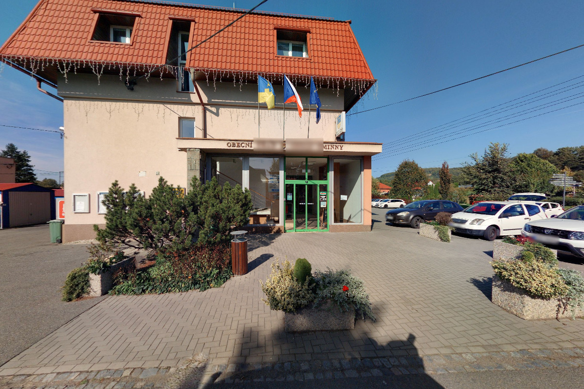 Hrádek - obecní úřad foto 2