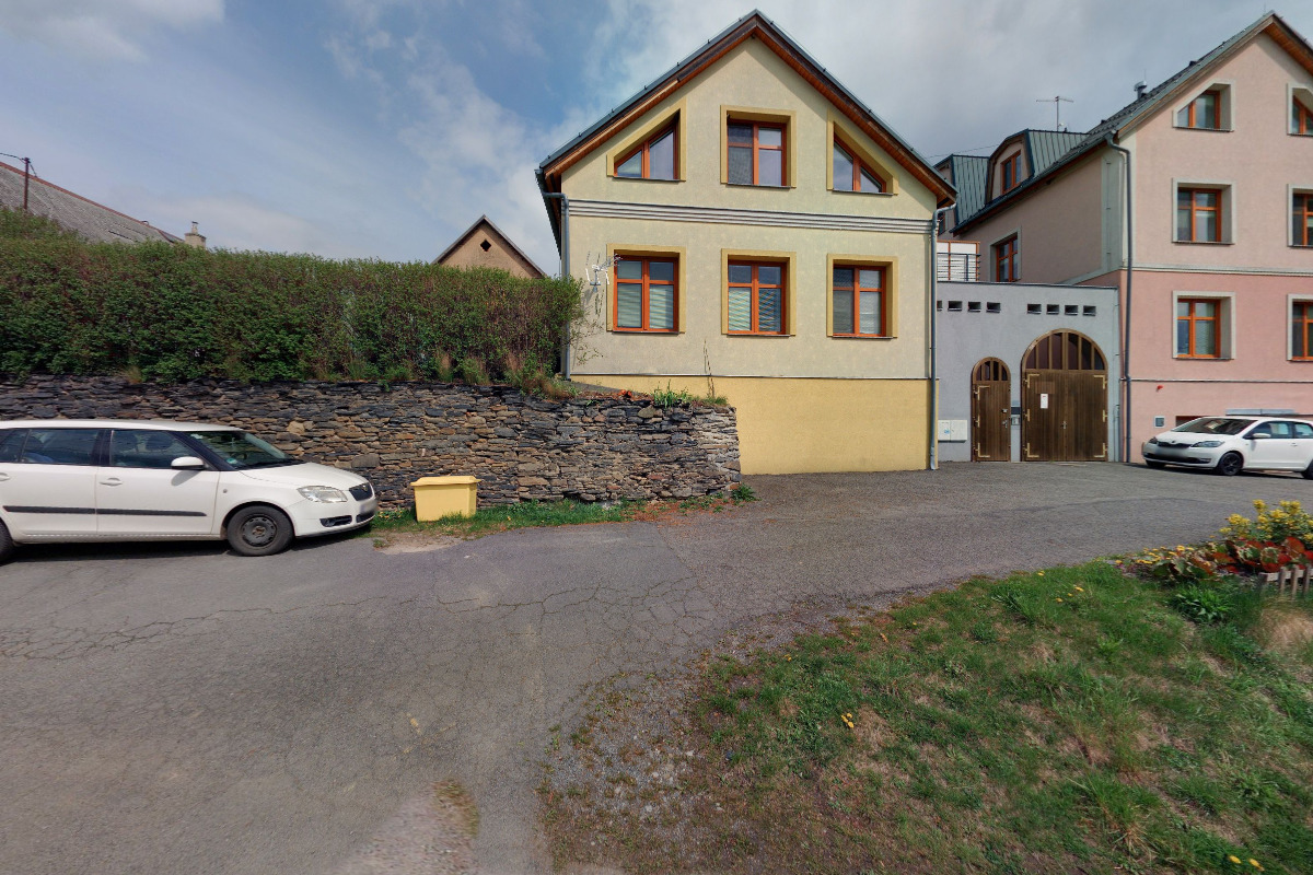 Zámek Dolní Životice