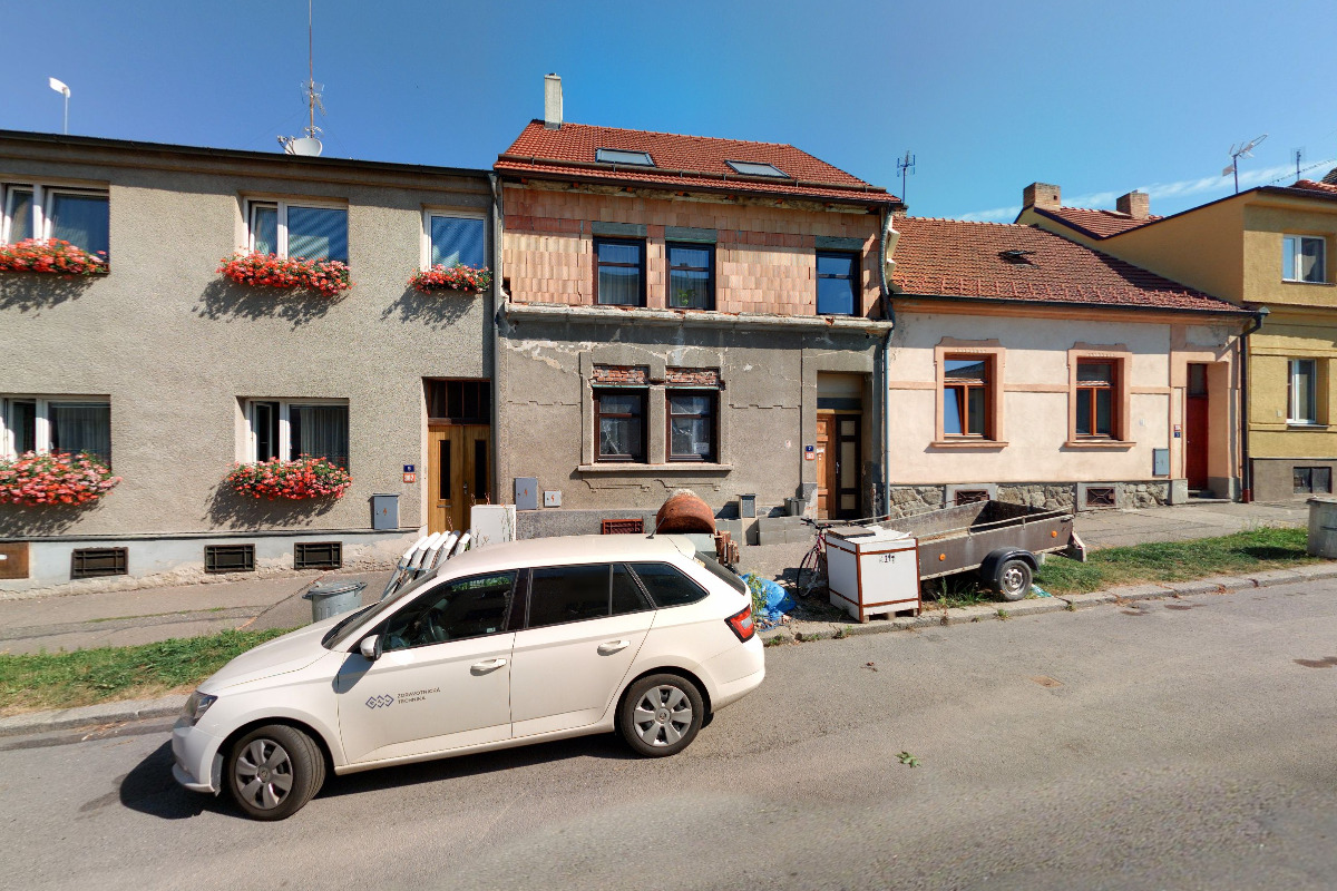 Spolek Devatenáctka