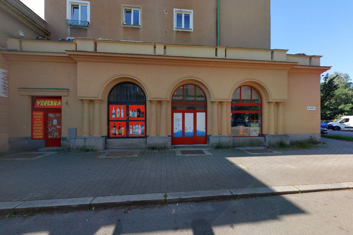 Večerka Na Nábřeží foto 1