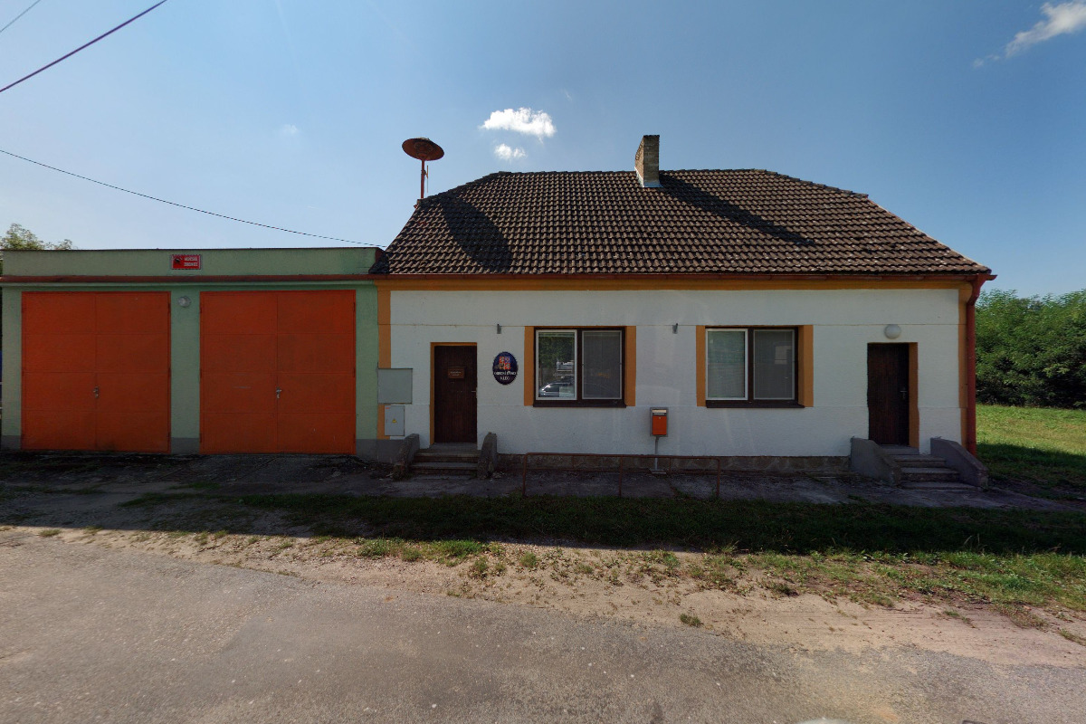 Klec - obecní úřad foto 2
