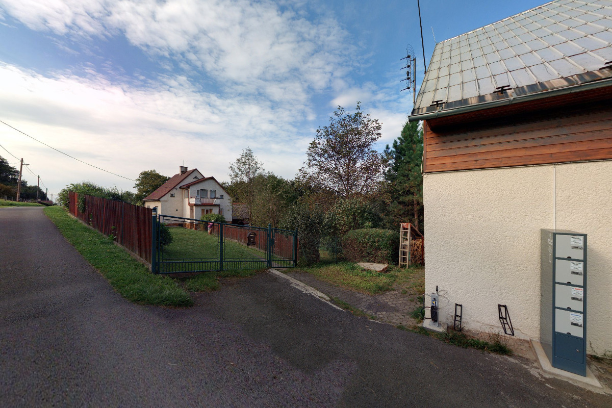 Nabíjecí stanice pro elektrokola a mobilní zařízení foto 3