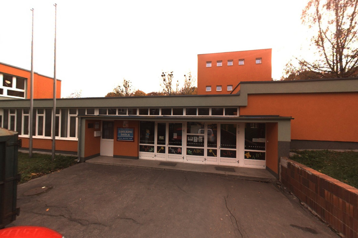 ZŠ Ostrava-Poruba, Aleše Hrdličky foto 2