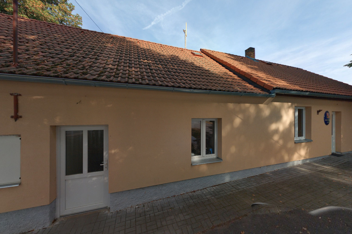 Lom - obecní úřad foto 3