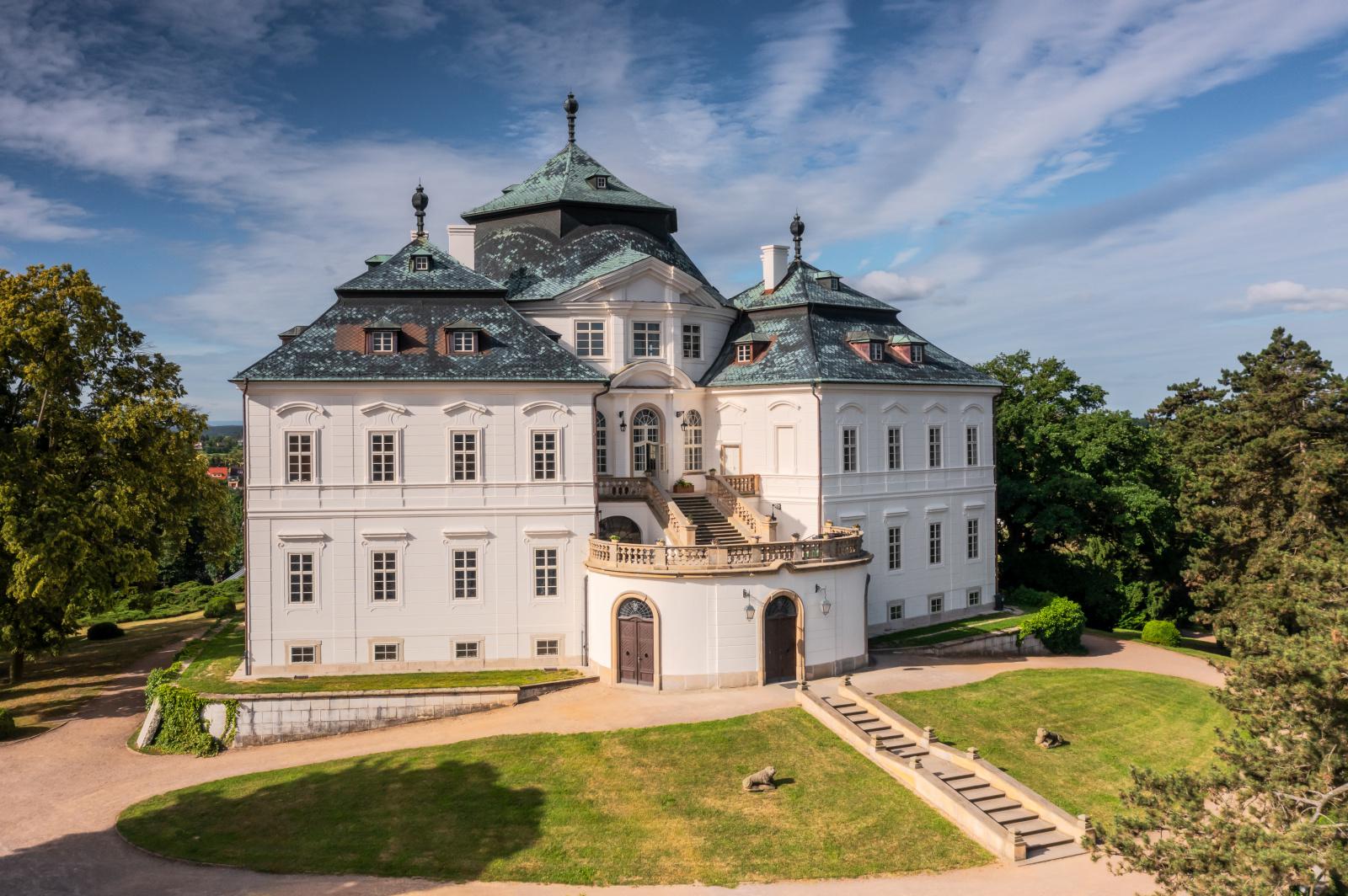 Zámek Karlova Koruna