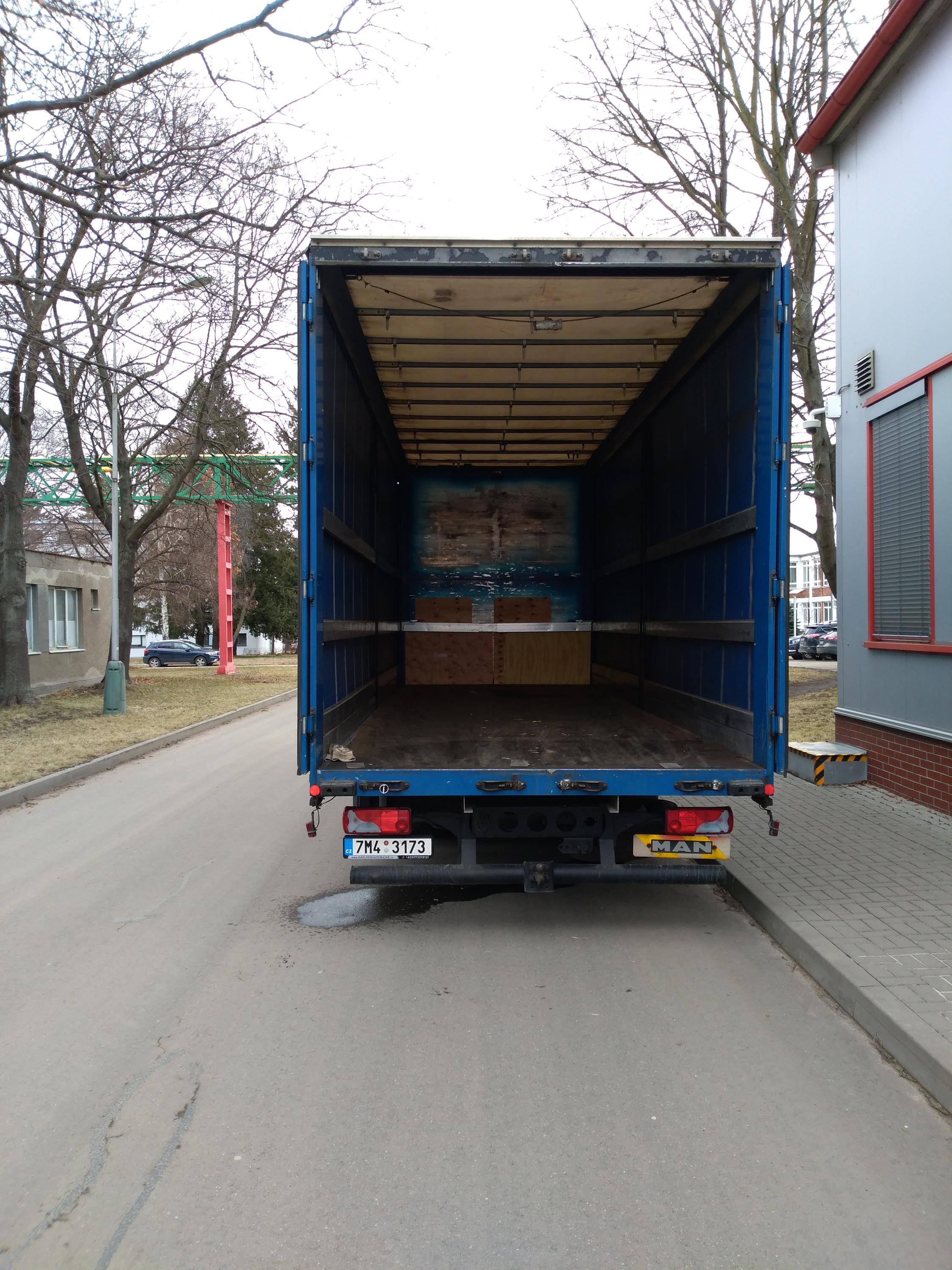 Dušan Popelka - nákladní silniční doprava foto 2