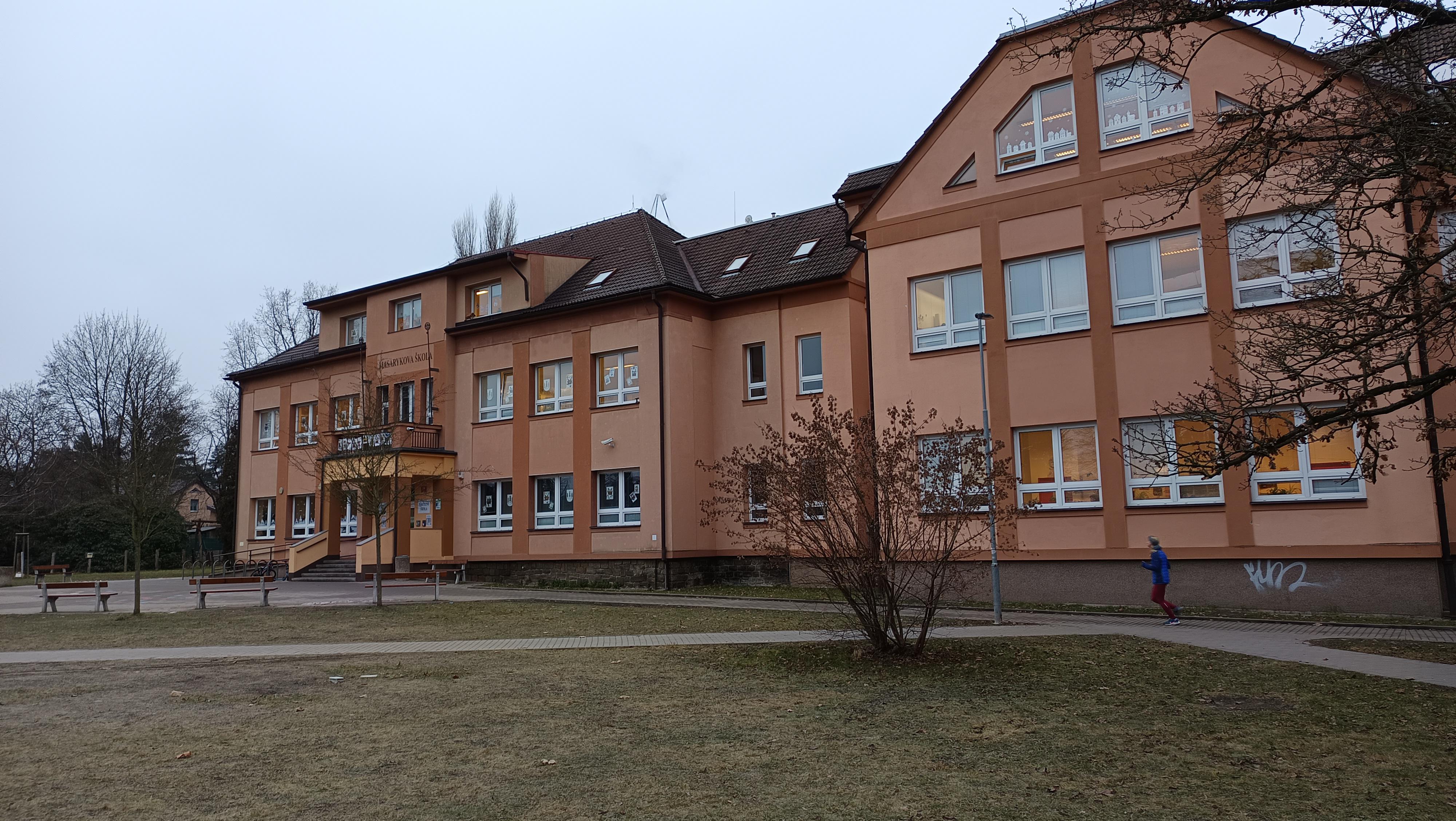 Masarykova základní škola, Praha 9 - Újezd nad Lesy foto 4