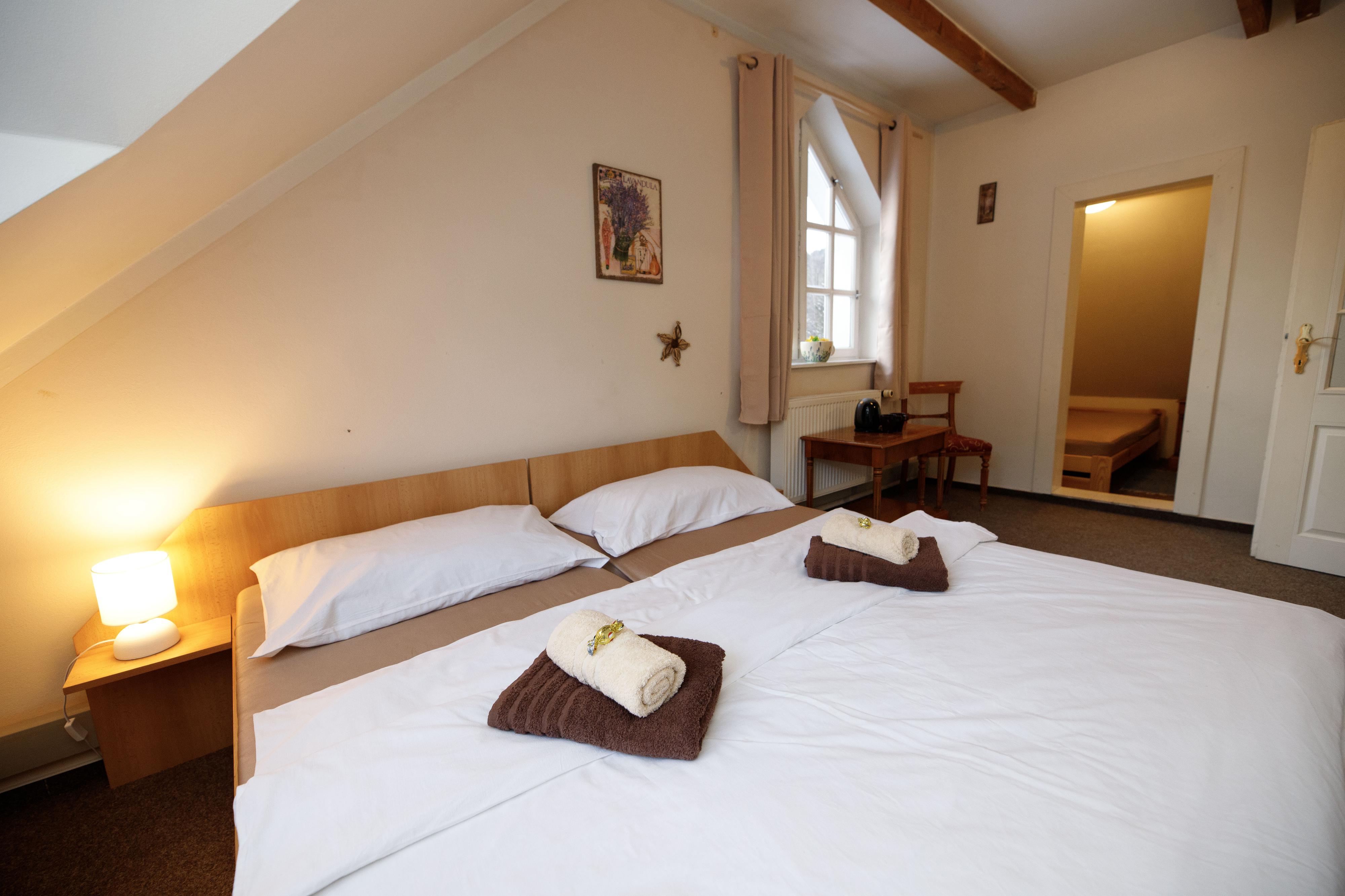 HOTÝLEK NA MÝTĚ A RESTAURACE foto 3