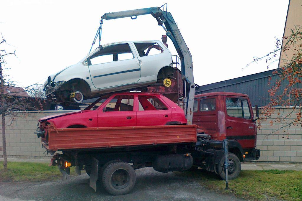 Ekologická likvidace vozidel Plzeň a okolí zdarma.