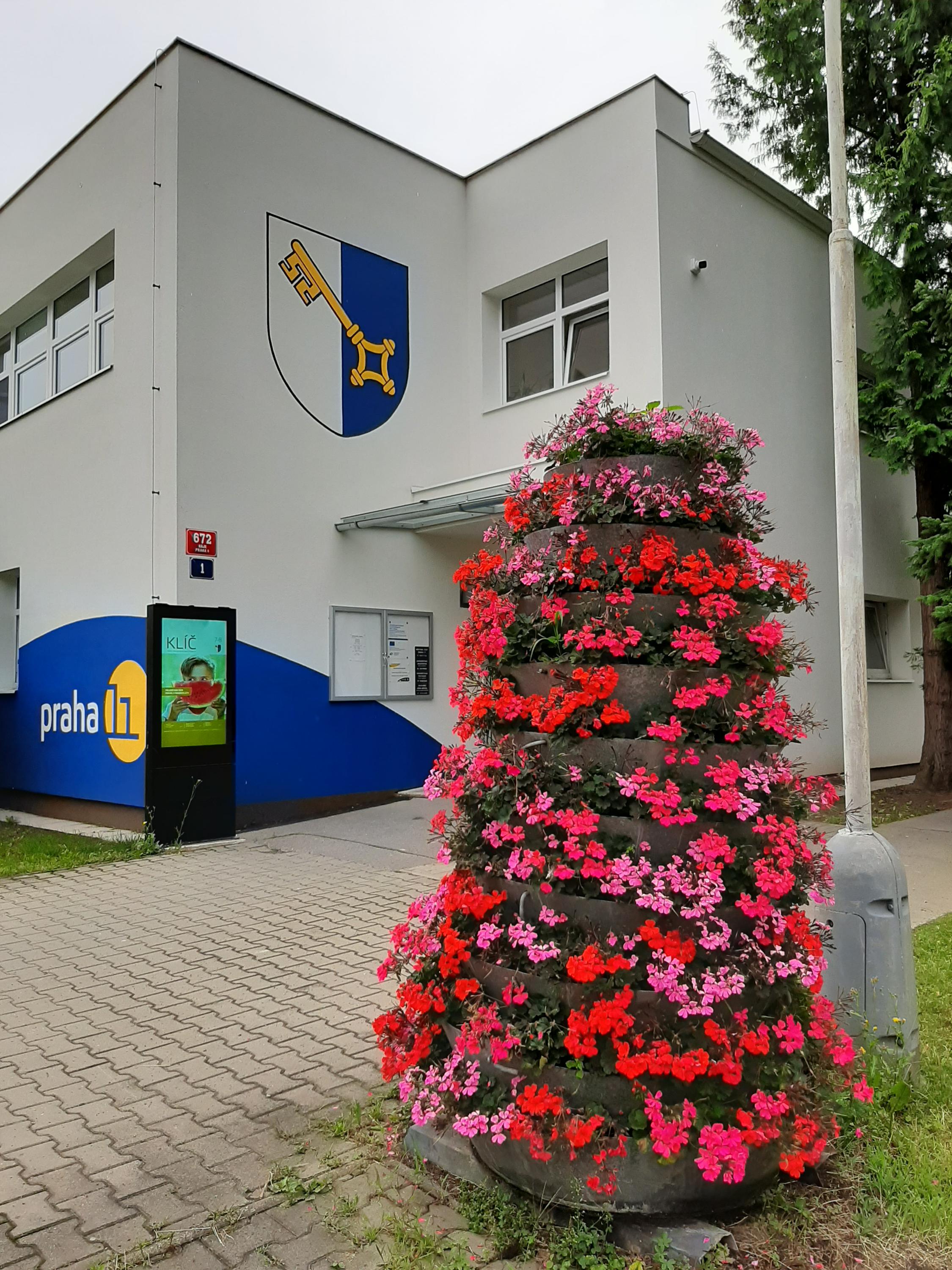 Úřad městské části Praha 11 foto 3