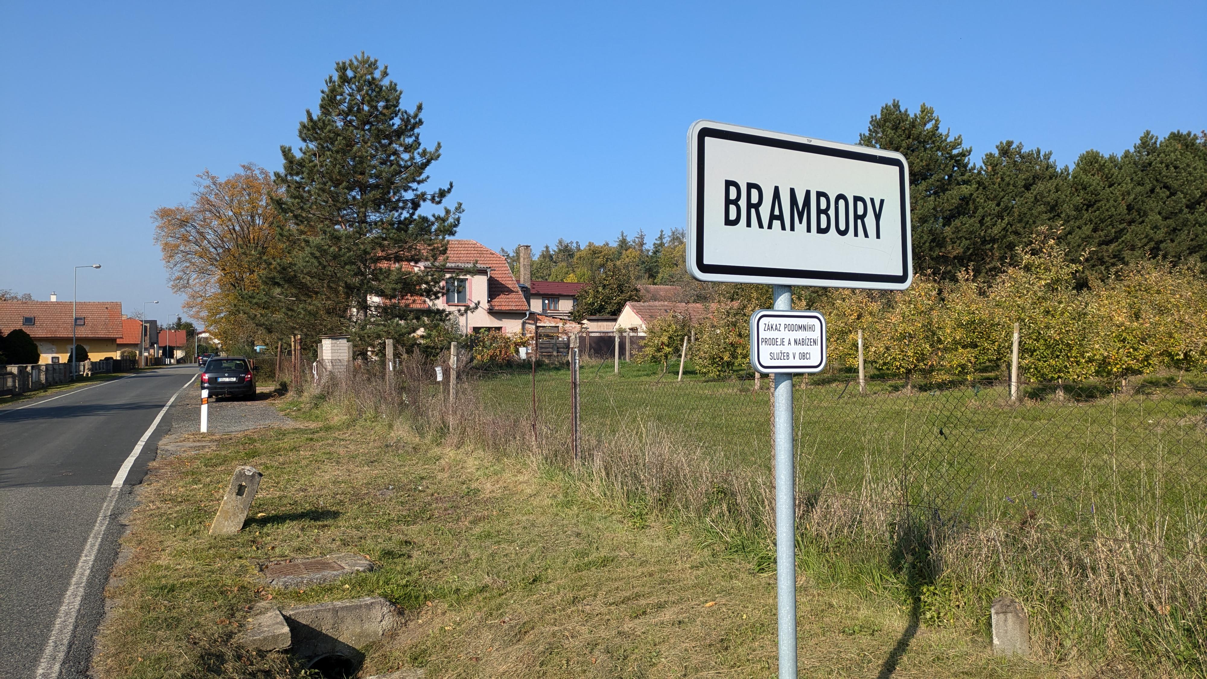 Brambory - obecní úřad foto 2