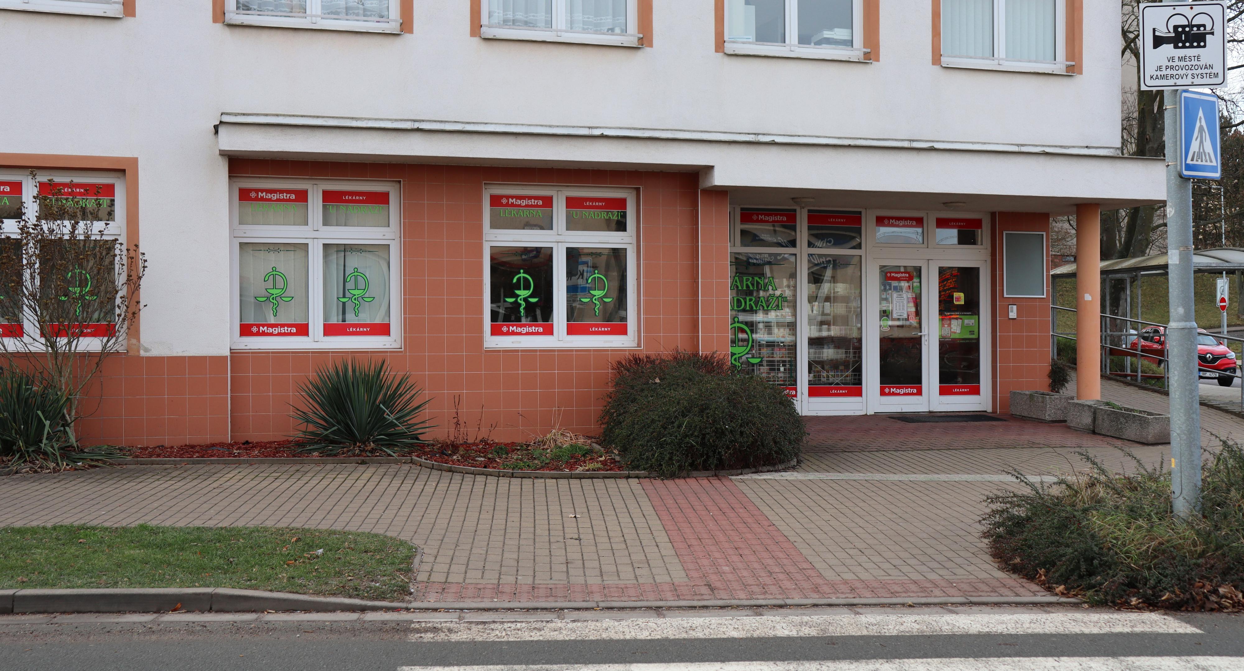 Lékárna U nádraží foto 4