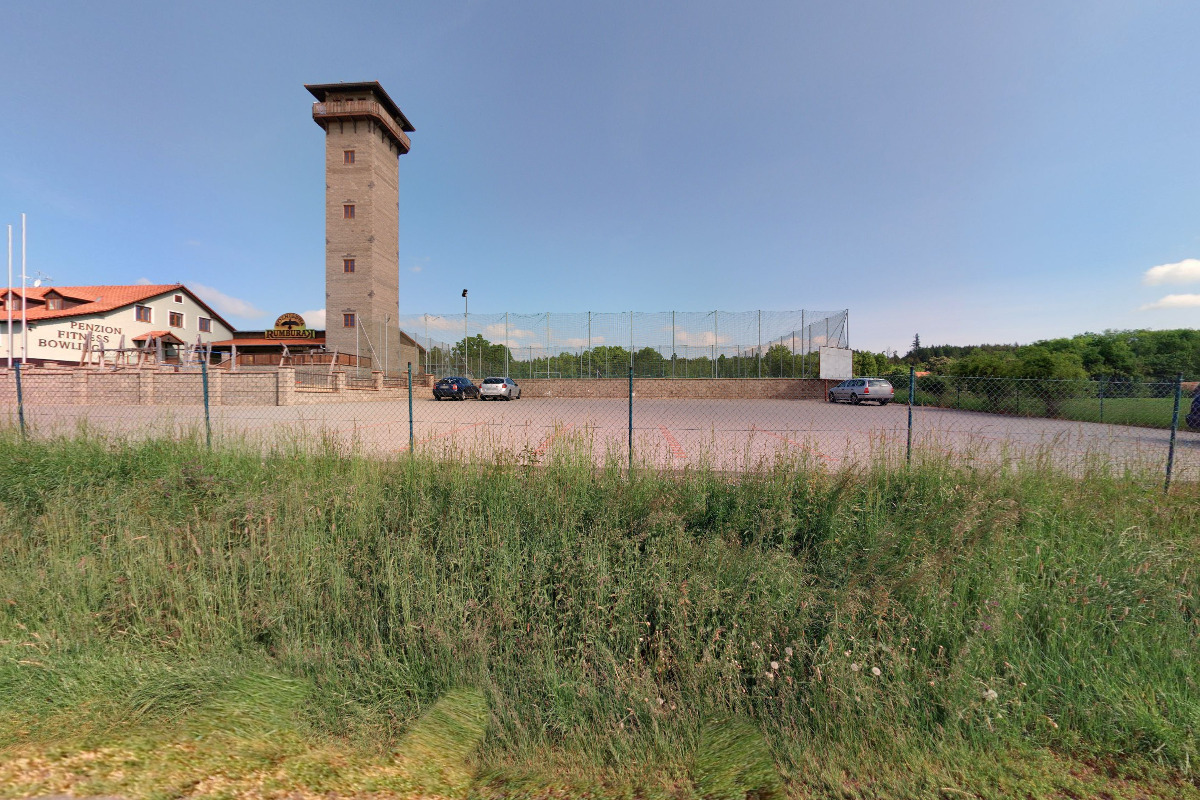 RUMBURAK - tenisové kurty foto 2