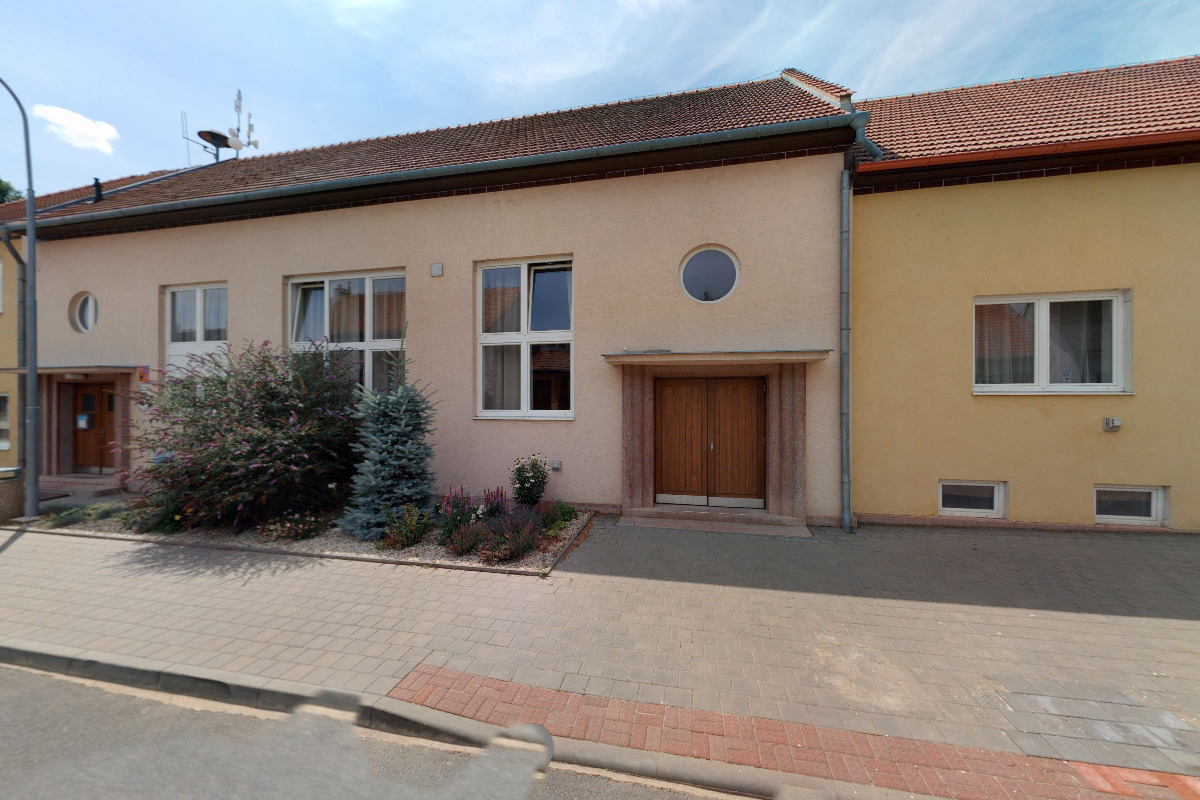 Trboušany - obecní úřad foto 2