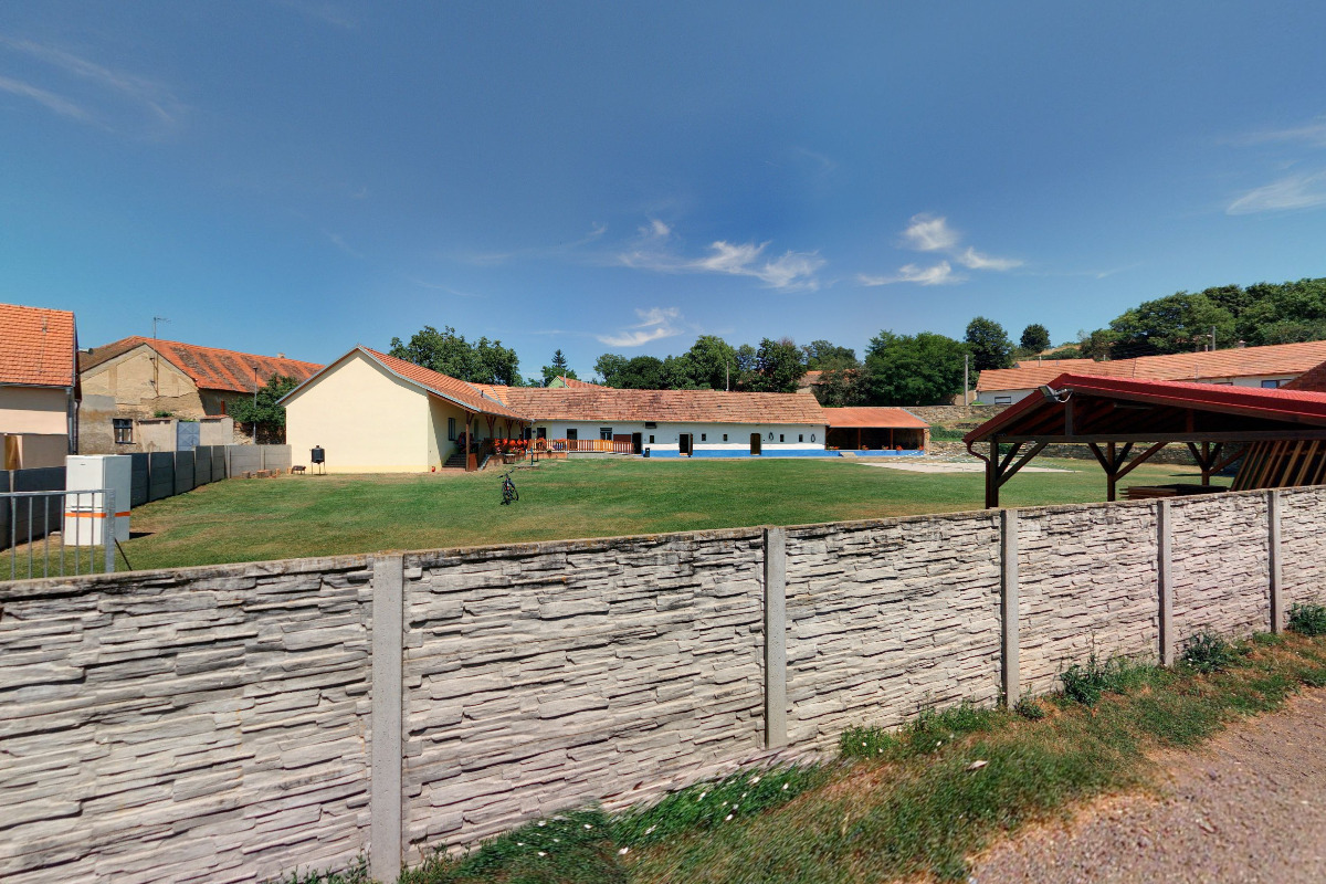 Selský dvůr Skalice