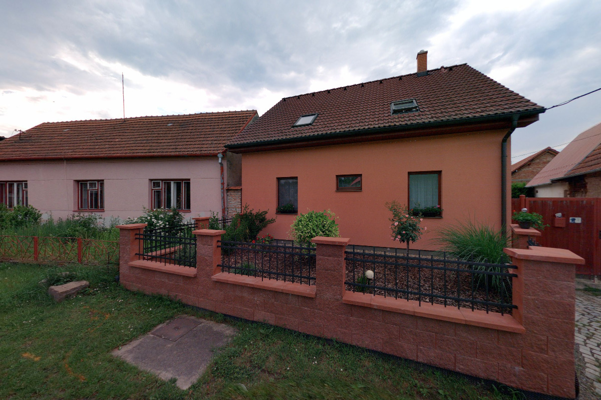 Podlahy-dveře Novák