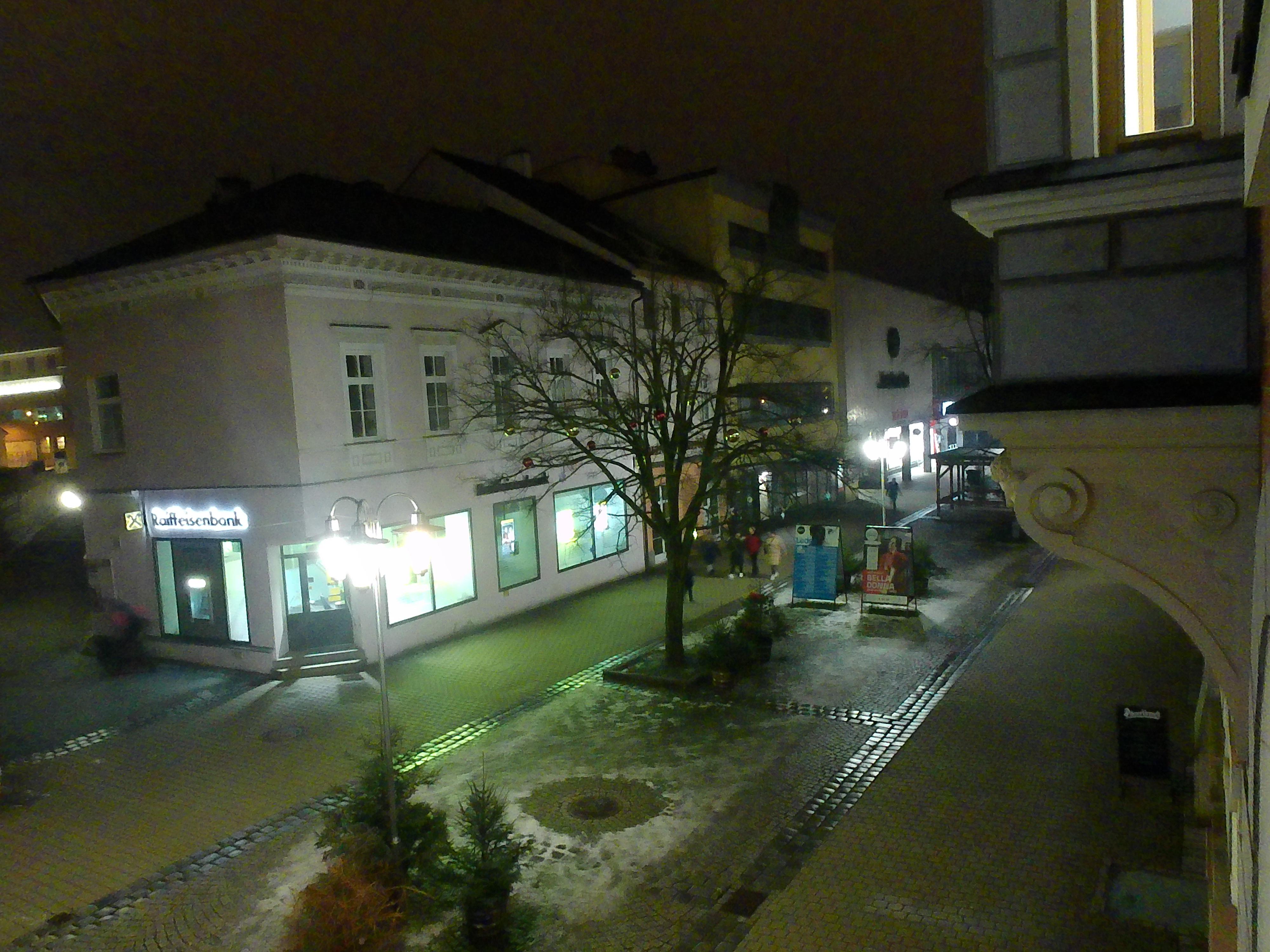 Raiffeisenbank - bankomat foto 2