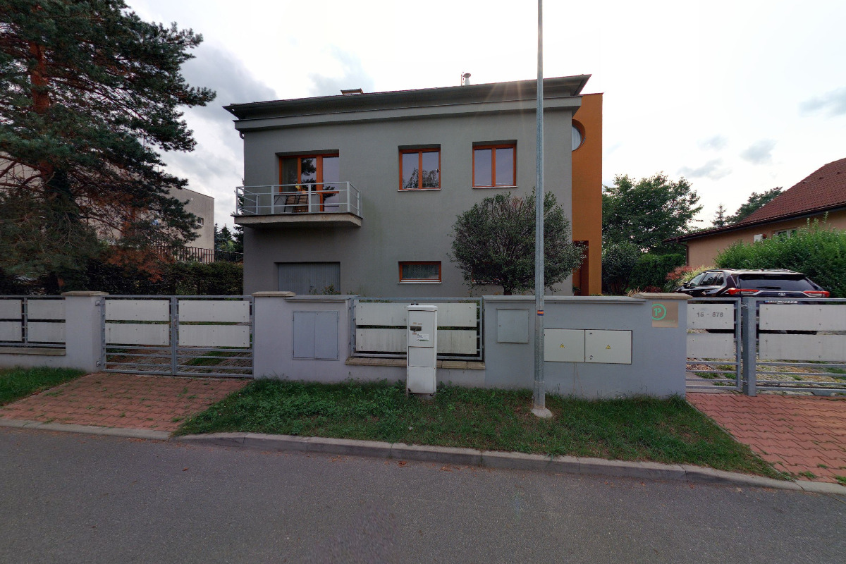 l.pozitivní, spol. s r.o.