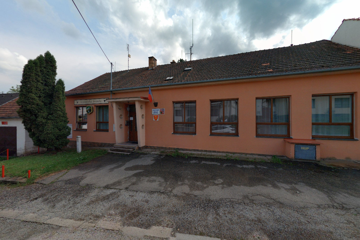 Býkovice - obecní úřad foto 2