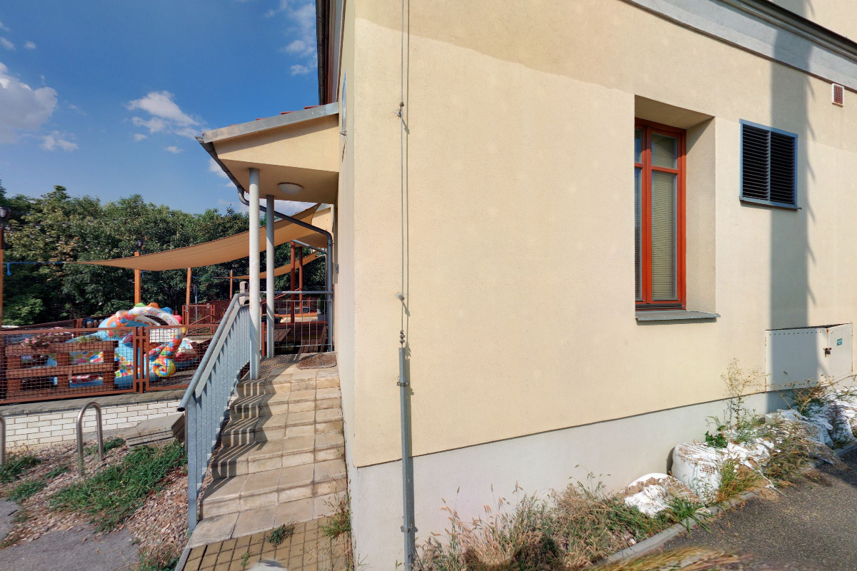 Městská policie Praha 14 - okrsková služebna foto 5