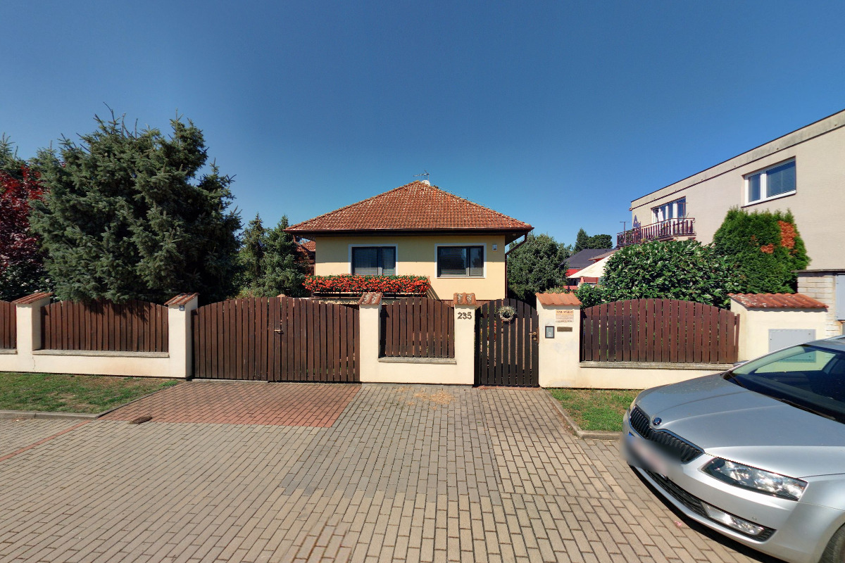 Dort na míru - Lucie Černá