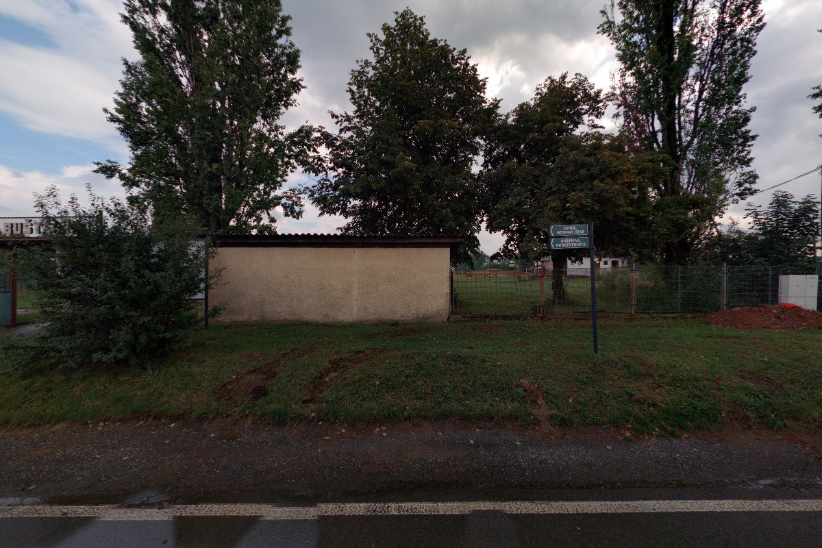 Fotbalové hřiště SK Buštěhrad foto 2