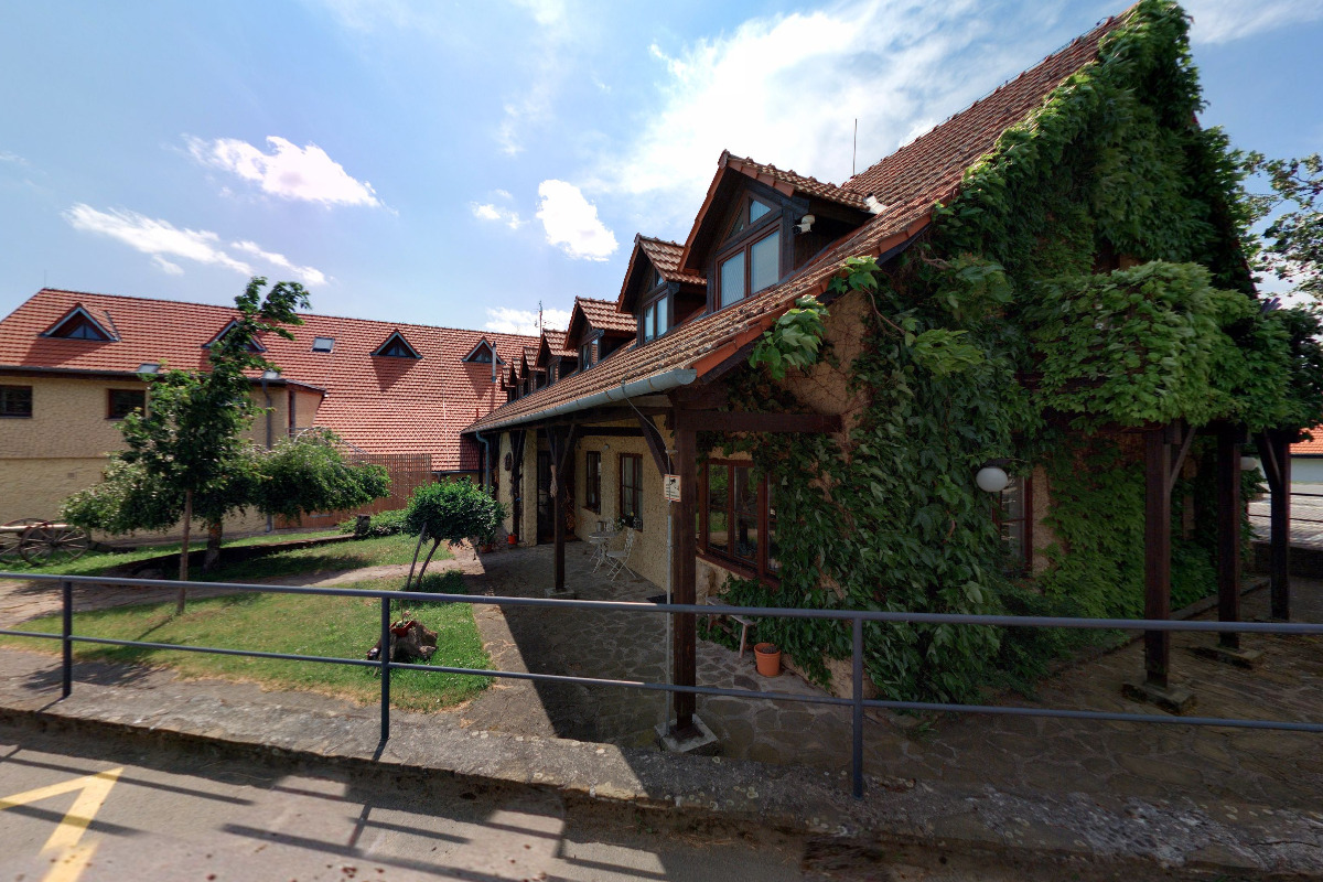 Statek Olšany - restaurace