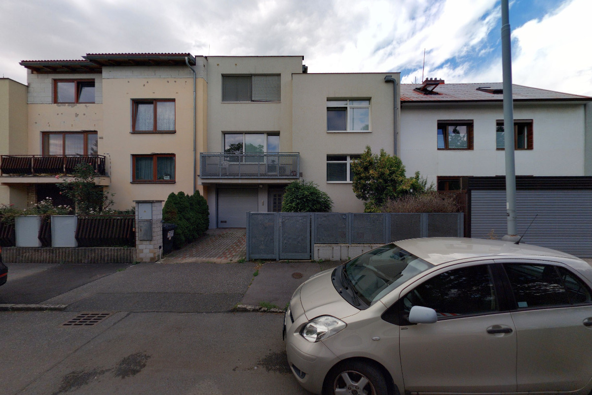 Lenka Šimková - Holistická psycholožka a terapeutka