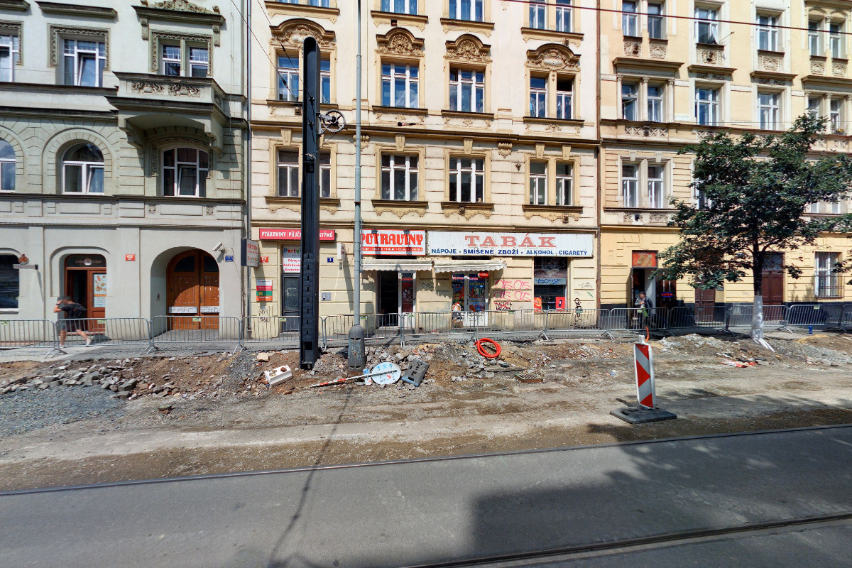 MEGA-PUJCOVNA-KOSTYMU.CZ foto 5