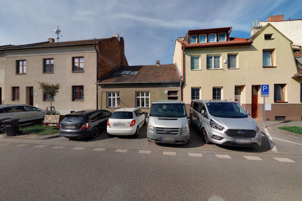 Maroon - komplexní grafické studio