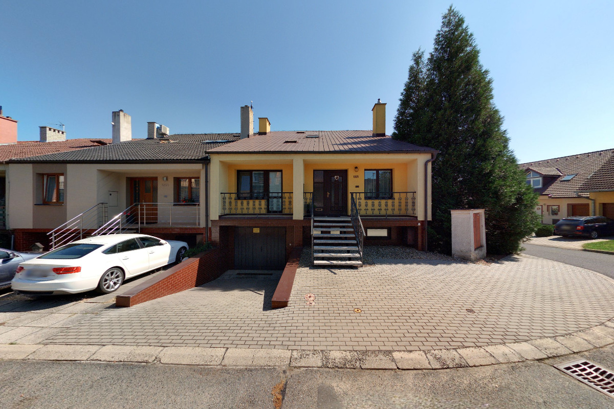 ZBRANĚ STŘELIVO Miroslav Žádník