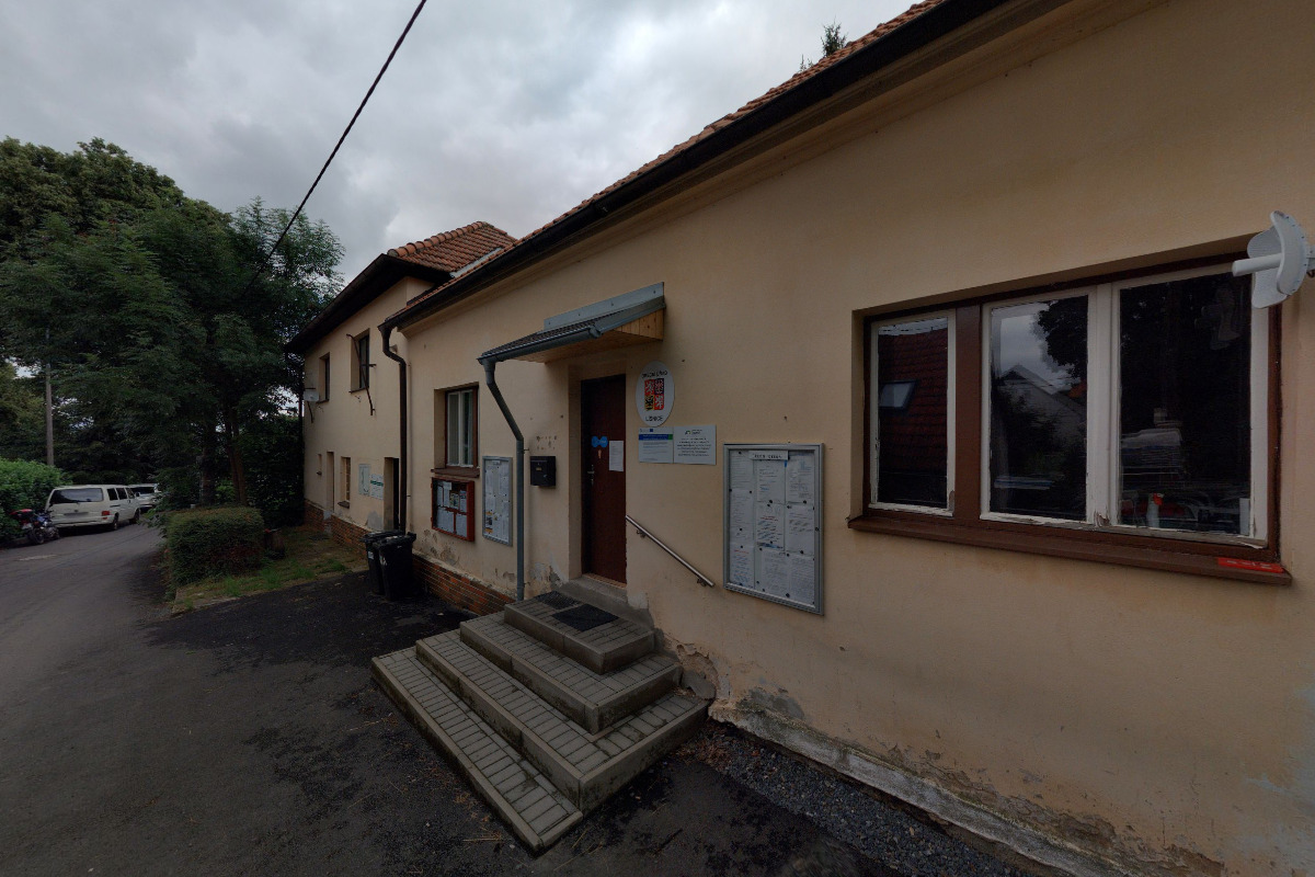 Líšnice - obecní úřad foto 4