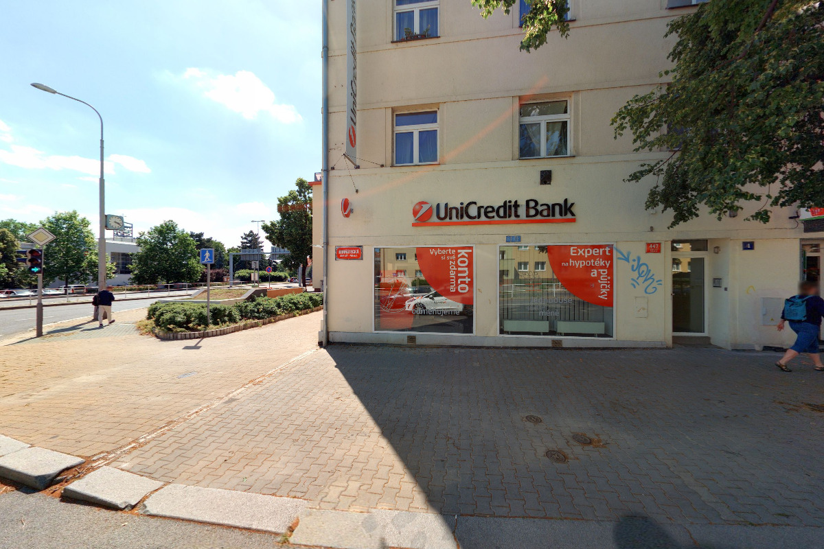 Bankomat UniCredit Bank Czech Republic foto 3
