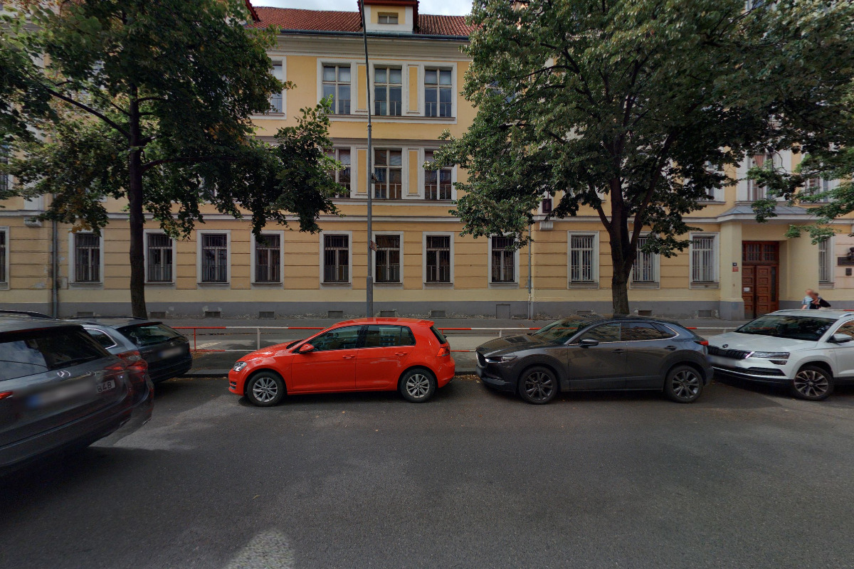 HLADÍK DANCE CENTER