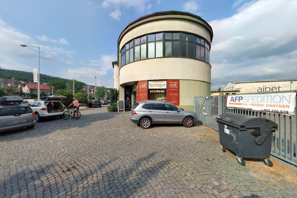 Advisers Team, s.r.o.