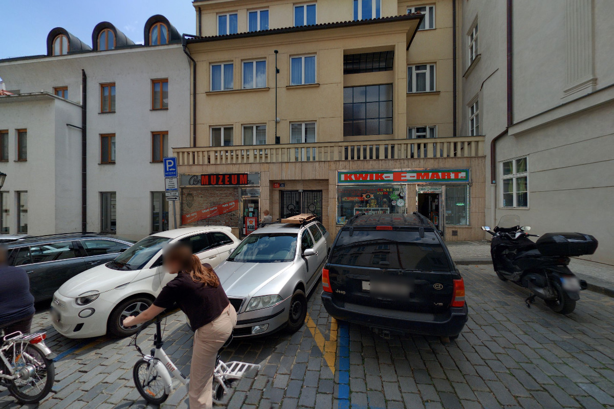 Sdružení výtvarníků Karlova mostu foto 2