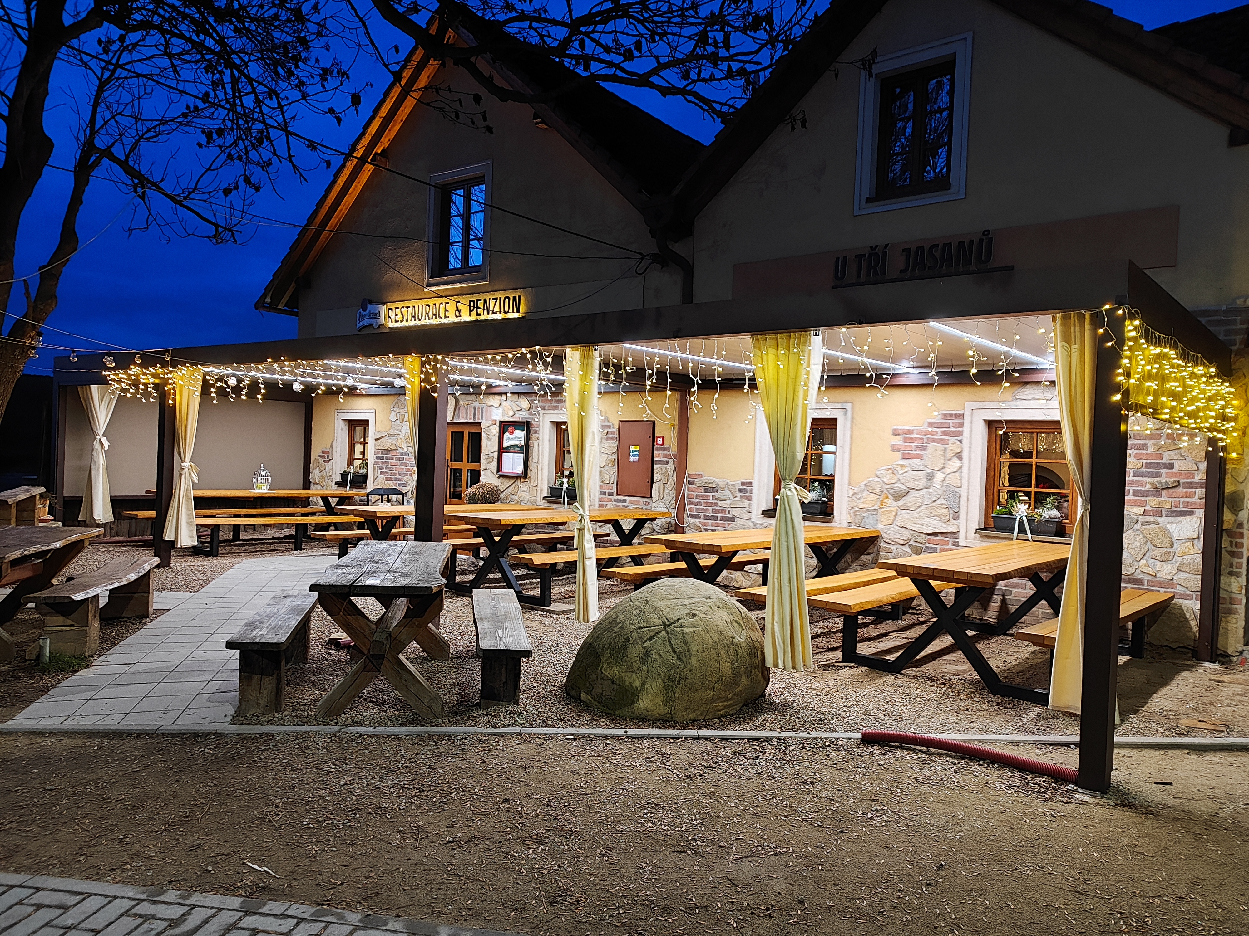 Restaurace U Tří jasanů foto 4